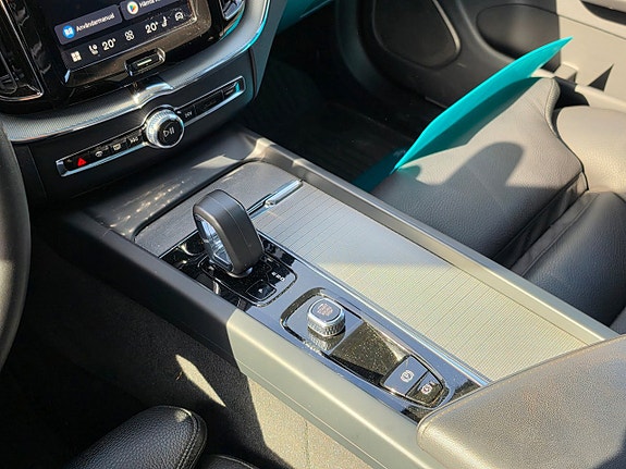 Volvo XC60 15 of 20