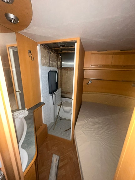 Adria Adria Unica B 502 UP 12 of 13