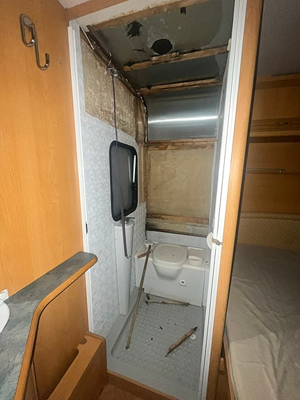 Adria Adria Unica B 502 UP 10 of 13