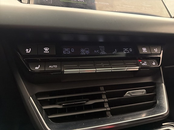 Audi e-tron GT 21 of 30