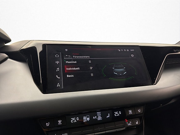 Audi e-tron GT 19 of 30