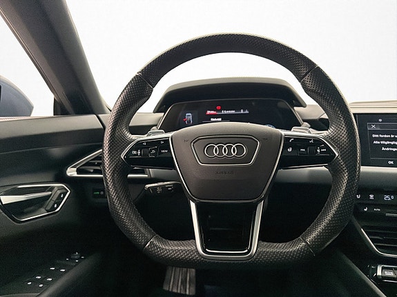 Audi e-tron GT 15 of 30