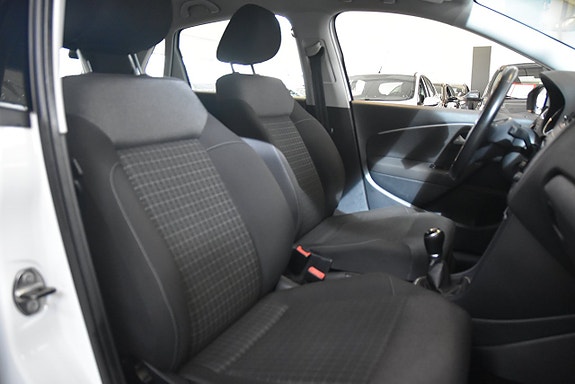 Volkswagen Polo 8 of 13