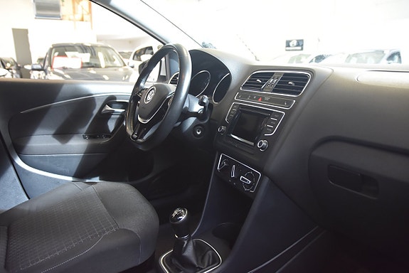Volkswagen Polo 9 of 13