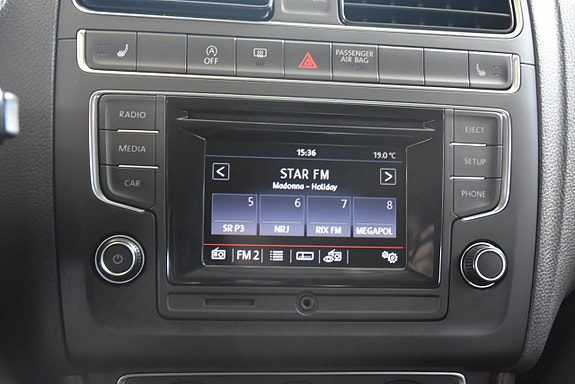 Volkswagen Polo 10 of 13