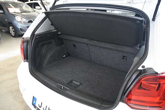 Volkswagen Polo 13 of 13