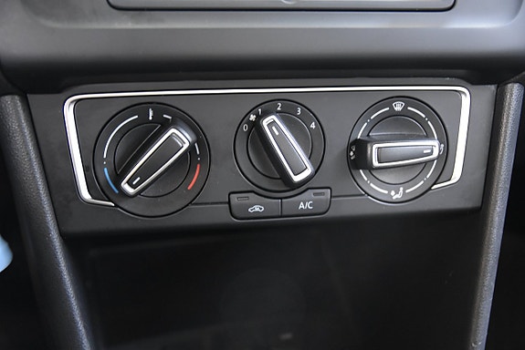 Volkswagen Polo 11 of 13