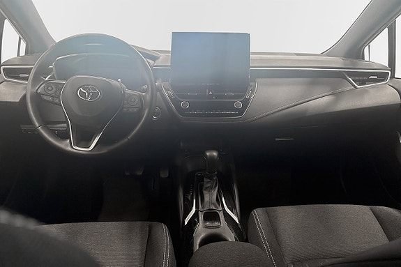 Toyota Corolla 8 of 11