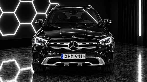 Mercedes-Benz GLC220 d 2 of 24