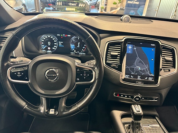 Volvo XC90 12 of 30
