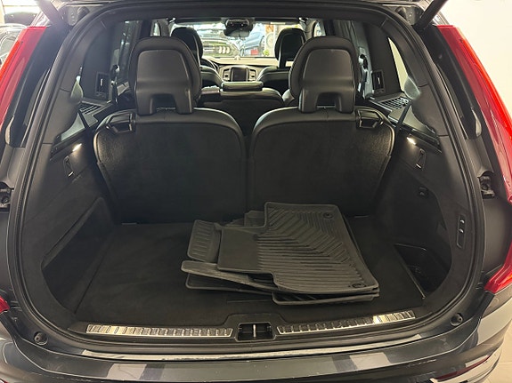 Volvo XC90 29 of 30