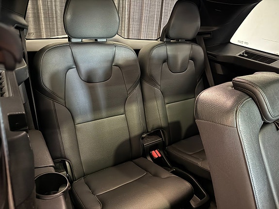 Volvo XC90 14 of 30