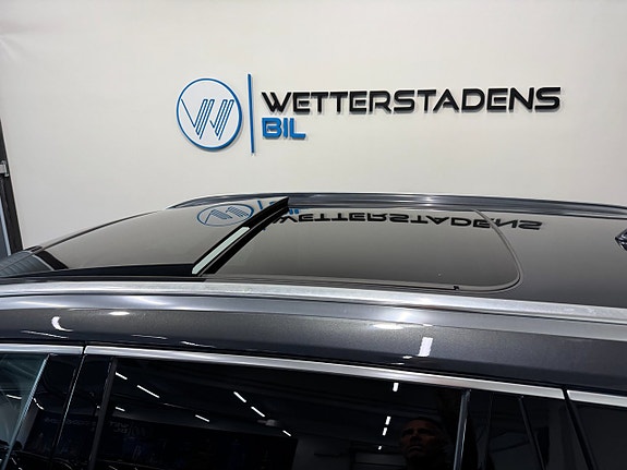 Volvo XC90 10 of 30
