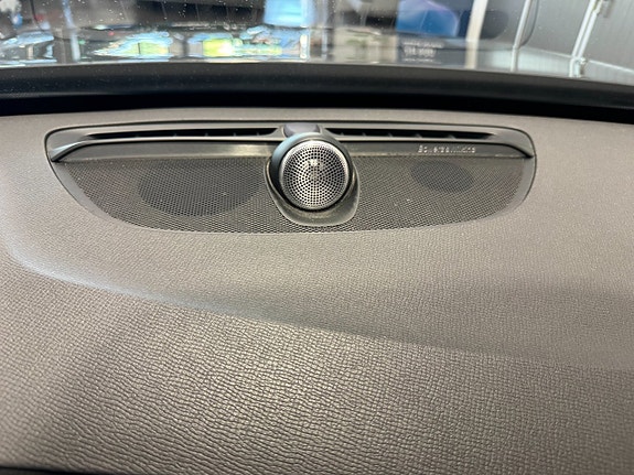 Volvo XC90 19 of 30
