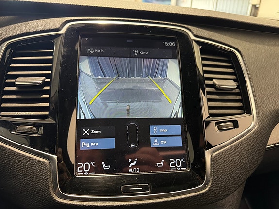 Volvo XC90 18 of 30
