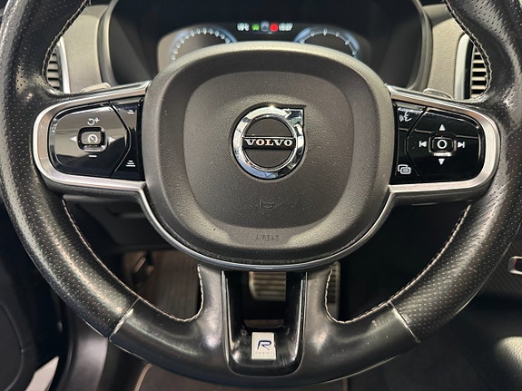 Volvo XC90 20 of 30