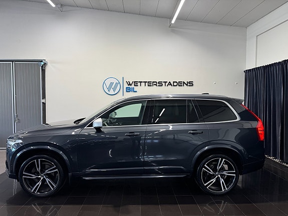 Volvo XC90 2 of 30