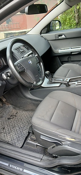 Volvo V50 6 of 11