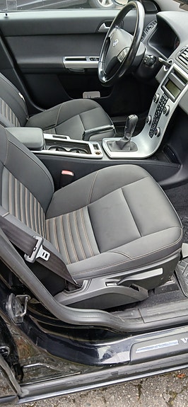 Volvo V50 8 of 11