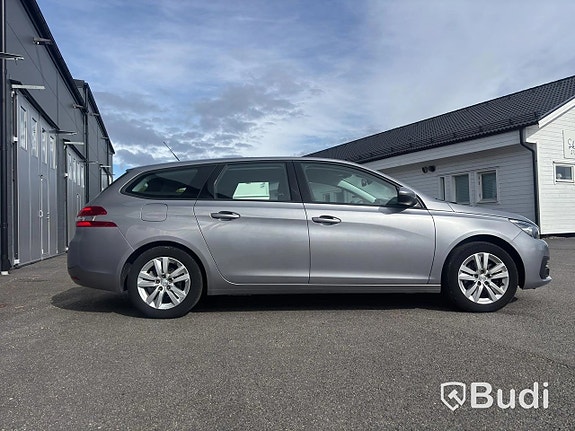 Peugeot 308 4 of 27