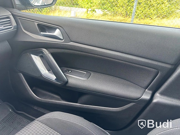 Peugeot 308 17 of 27