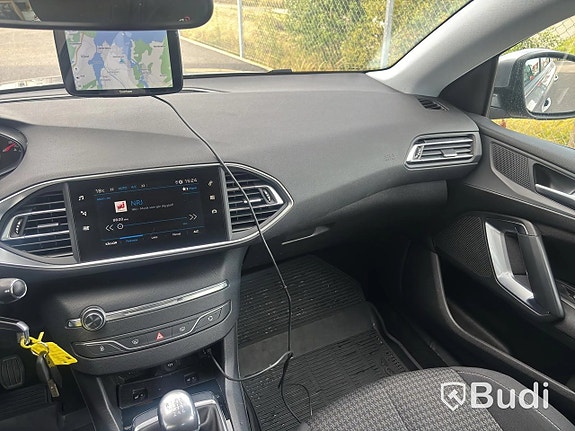 Peugeot 308 16 of 27