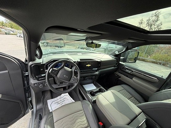 Chevrolet Silverado 2500 5 of 9