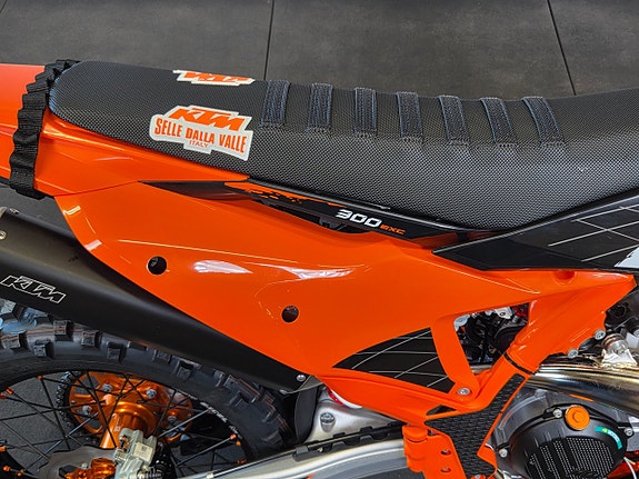 KTM 300 EXC HARDENDURO *Finns i butik* 2 of 5