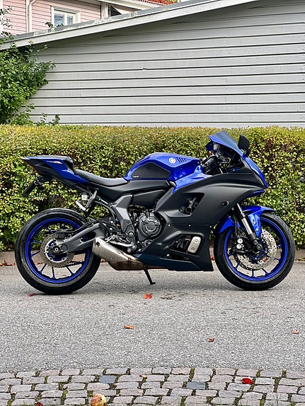 Yamaha YZF-R7 2 of 8