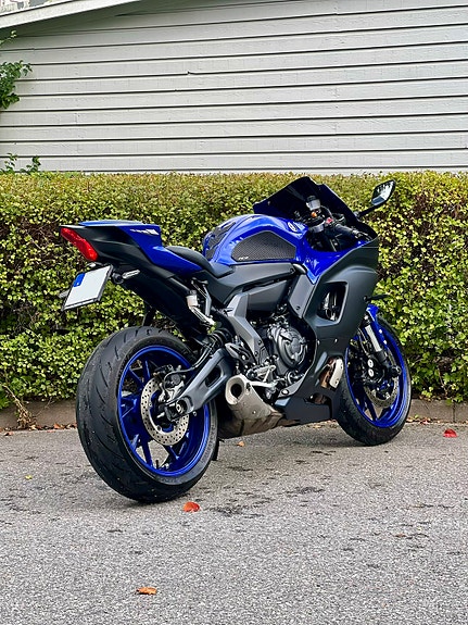 Yamaha YZF-R7 3 of 8
