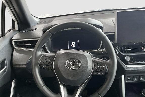 Toyota Corolla Cross 12 of 13