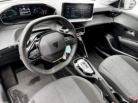 Peugeot 208 4 of 15