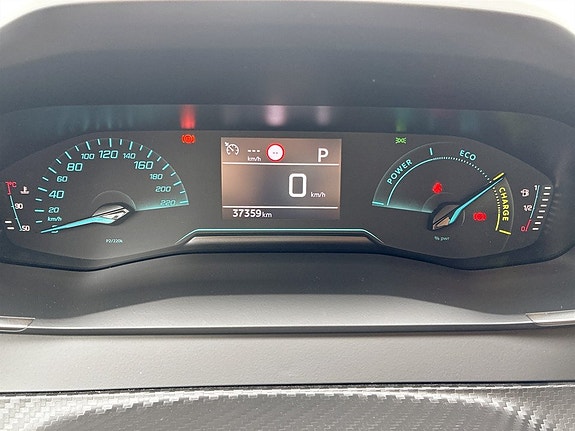 Peugeot 208 8 of 15