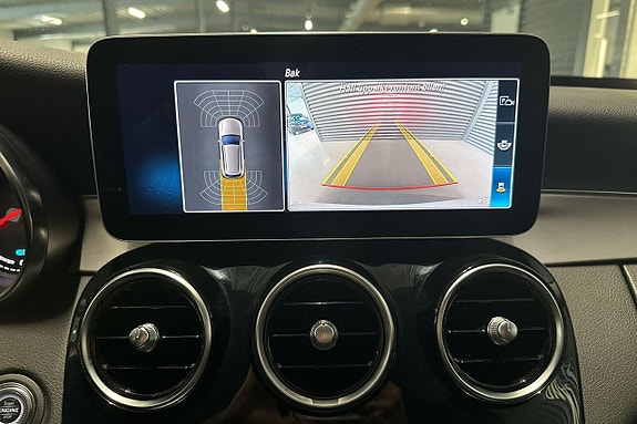 Mercedes-Benz C300 15 of 23