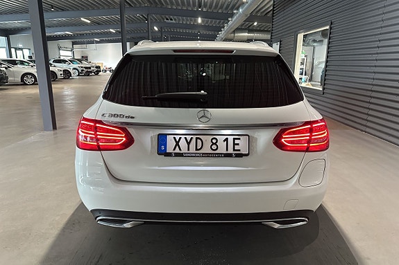 Mercedes-Benz C300 5 of 23
