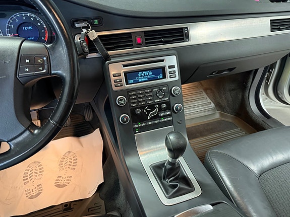 Volvo V70 16 of 27