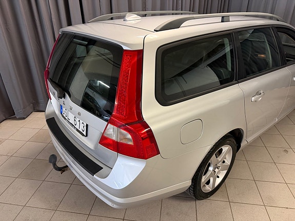 Volvo V70 6 of 27