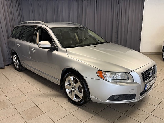 Volvo V70 9 of 27