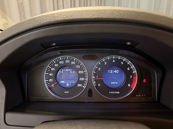 Volvo V70 15 of 27