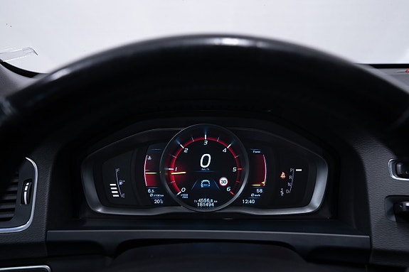 Volvo V60 19 of 25