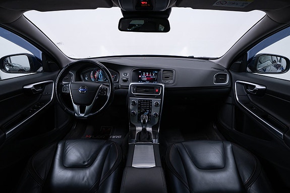 Volvo V60 16 of 25