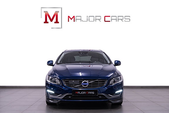 Volvo V60 2 of 25