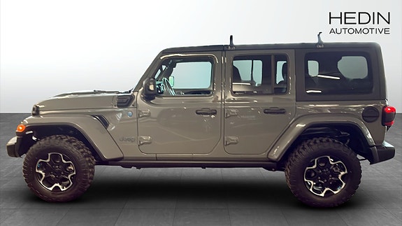 Jeep Wrangler Unlimited 6 of 12