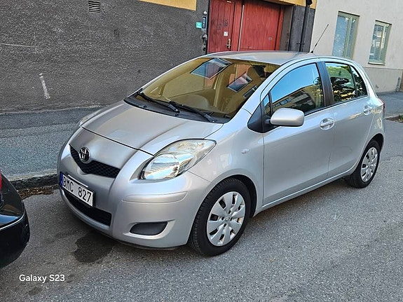Toyota Yaris 9 of 9