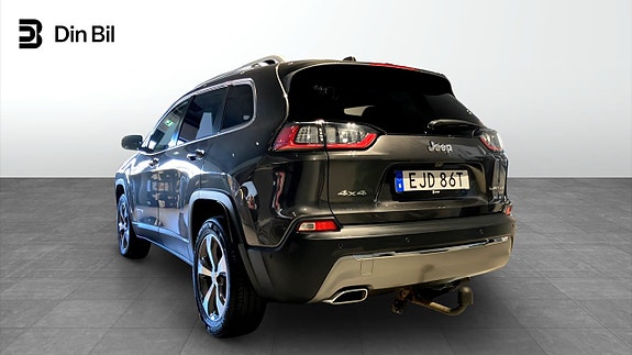 Jeep Cherokee 3 of 12