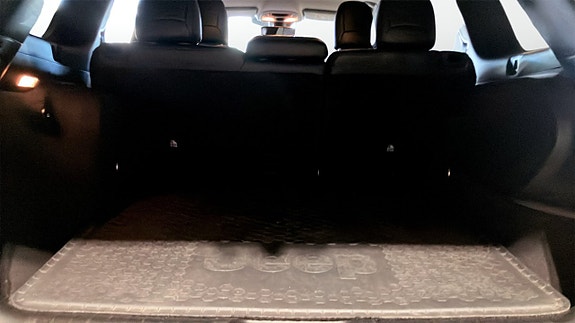 Jeep Cherokee 12 of 12