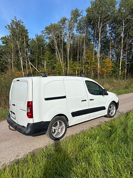 Peugeot Partner 3 of 6