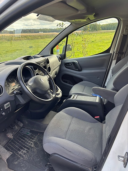 Peugeot Partner 5 of 6