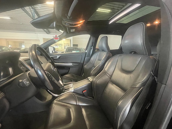 Volvo XC60 11 of 14
