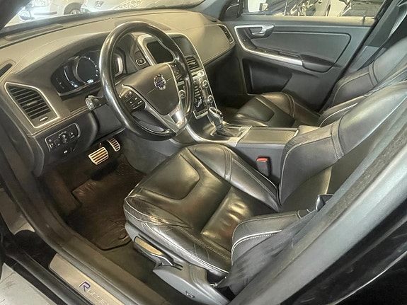 Volvo XC60 10 of 14